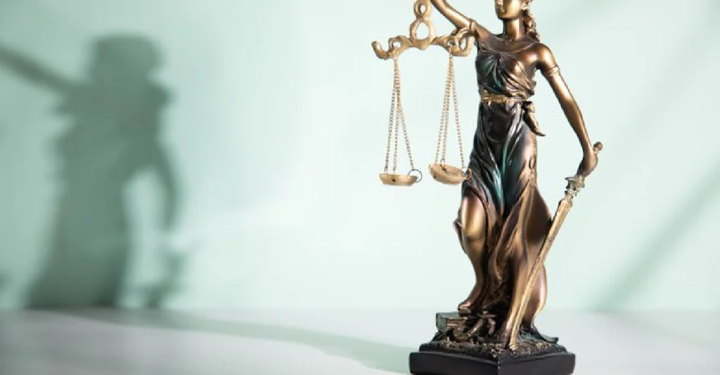 بهترین وکیل حقوقی کرج